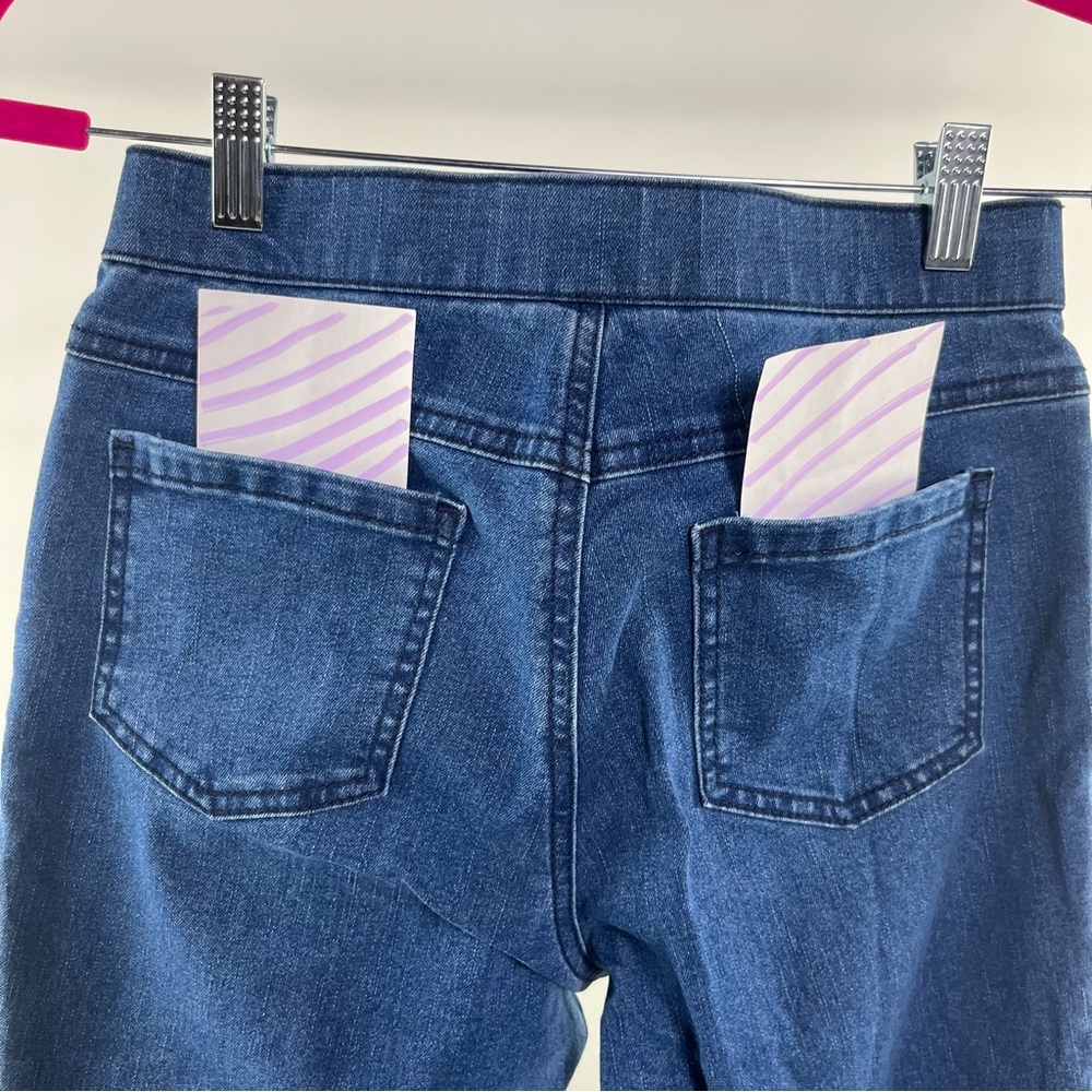 NWT Medium Wash Denim Mid-Rise Frayed Edge Leggings - Hue Studio - Picture 7 of 13